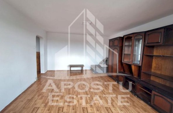 Apartament cu 3 camere, cu vedere pe 2 parti, 82 mp, Aurel Vlaicu