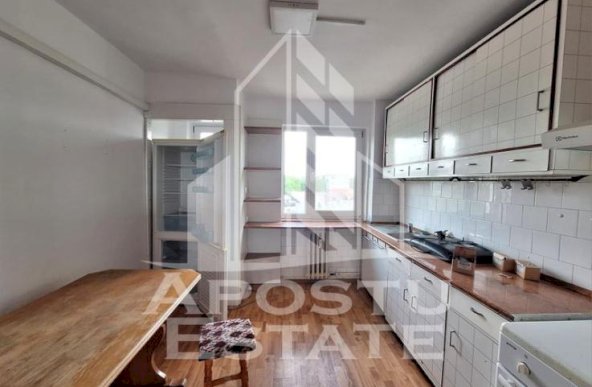 Apartament cu 3 camere, cu vedere pe 2 parti, 82 mp, Aurel Vlaicu