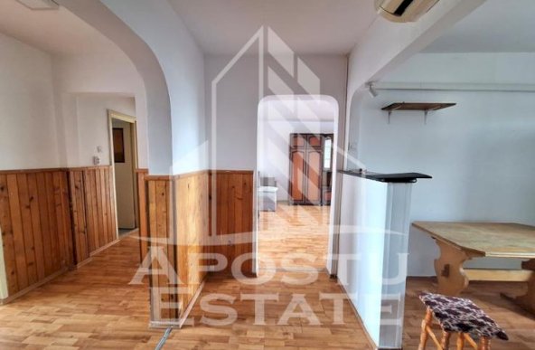 Apartament cu 3 camere, cu vedere pe 2 parti, 82 mp, Aurel Vlaicu