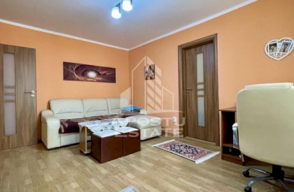 Apartament cu 2 camere etajul intai bloc izolat centrala Blascovici