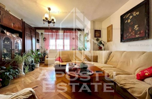 Apartament cu 4 camere, centrala proprie, zona Aradului