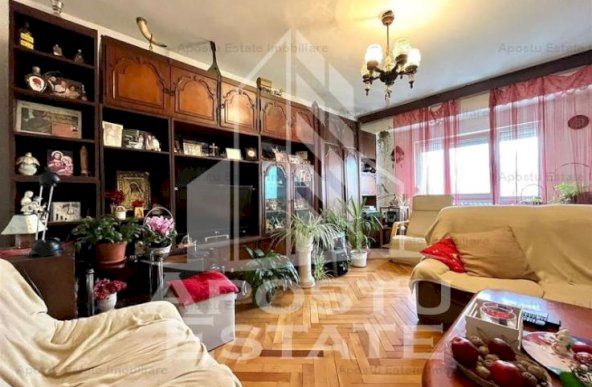 Apartament cu 4 camere, centrala proprie, zona Aradului