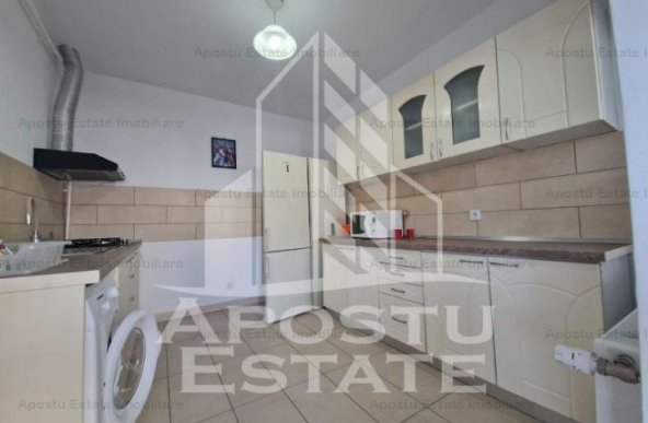 Casa individuala cu 3 camere,107 mp ,renovata recent ,Zona Aradul Nou