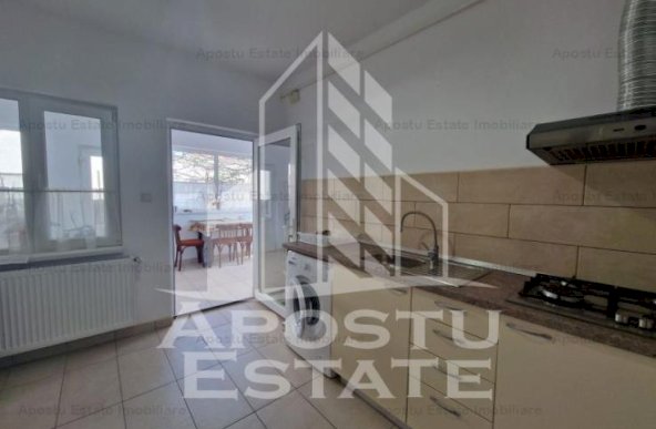 Casa individuala cu 3 camere,107 mp ,renovata recent ,Zona Aradul Nou