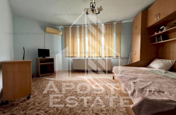 Apartament 2 camere , decomandat ,  zona Bucovina