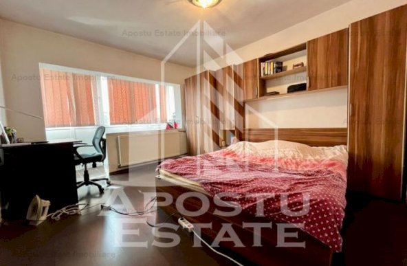 Apartament 2 camere , decomandat ,  zona Bucovina