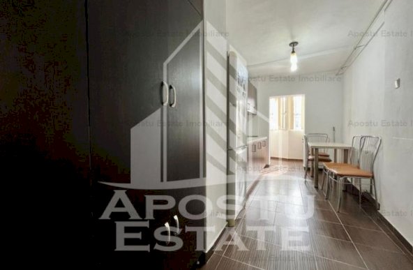 Apartament 2 camere , decomandat ,  zona Bucovina