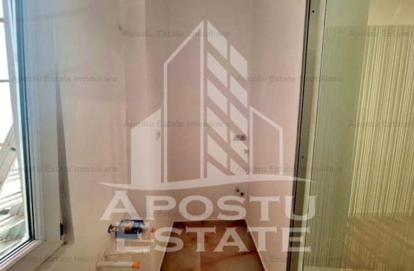 Apartament cu 4 camere si 2 intrari, 80 mp utili, Ultracentral