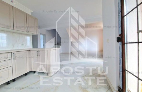 Duplex cu 5 camere  180 mp,zona Aradul Nou