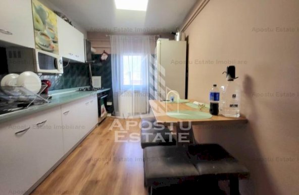 Apartament cu 2 camere, centrala proprie,  renovat, zona Aradului