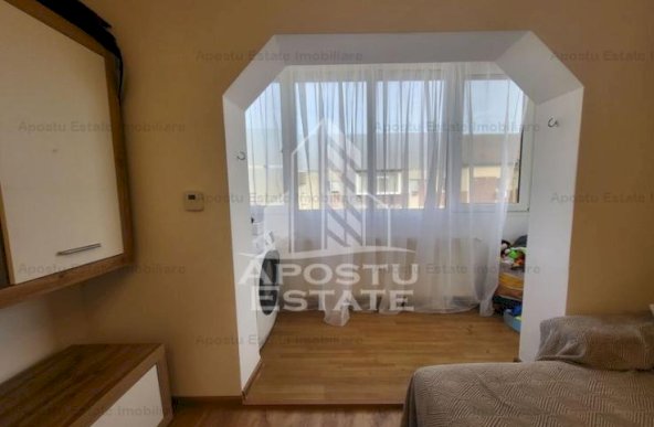 Apartament cu 2 camere, centrala proprie,  renovat, zona Aradului