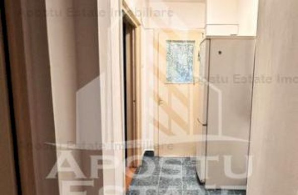 Apartament cu 3 camere, de vanzare, in zona Fortuna, Arad.