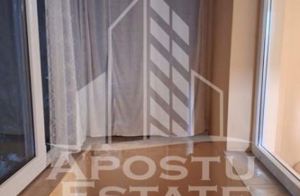 Apartament, 3 camere, semidecomandat, 50 mp utili, Aurel Vlaicu