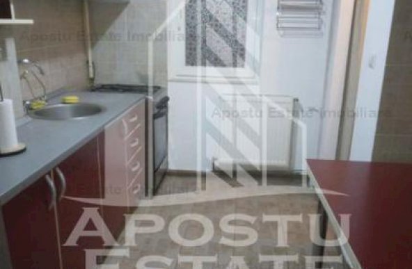 Apartament 4 camere,  2 bai, decomandat, Dacia