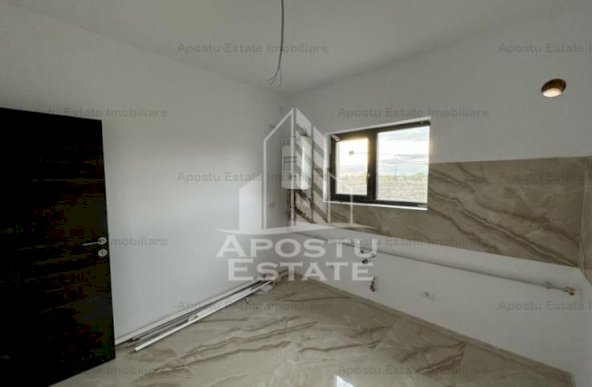 Duplex situat Central cu 4 camere si 3 bai in Mosnita Noua