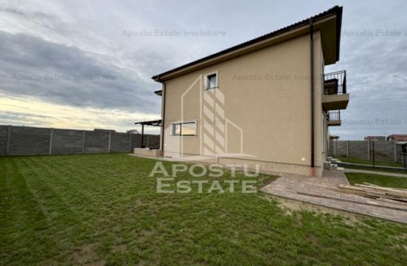 Duplex situat Central cu 4 camere si 3 bai in Mosnita Noua