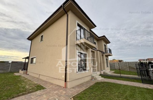 Duplex situat Central cu 4 camere si 3 bai in Mosnita Noua