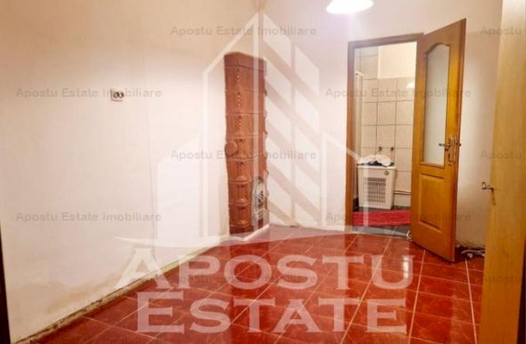 Apartament cu 2 camere la curte comuna,75 mp,Parneava COMISION 0 %