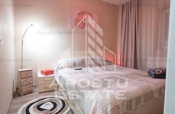 Apartament cu 4 camere,2 bai, centrala proprie, zona Micalaca