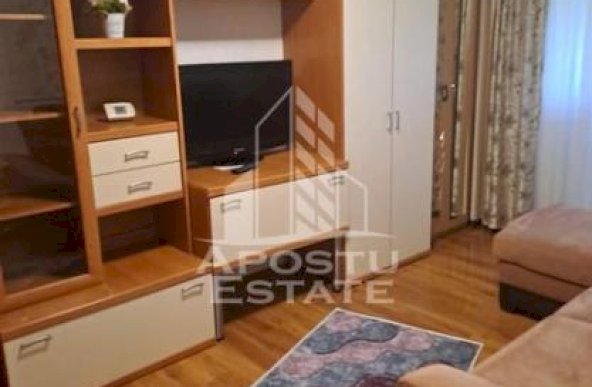 apartament 2 camere decomandat Lipovei