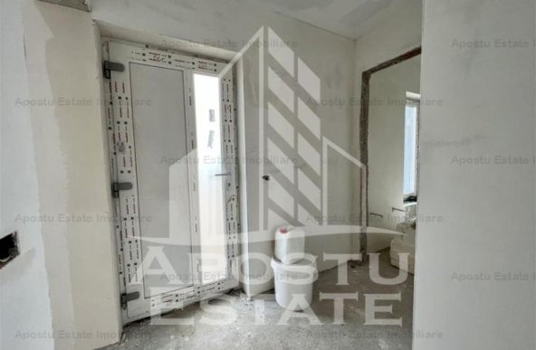 Duplex cu 4 camere langa scoala la asfalt. Toate utilitatile.