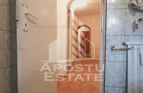 Apartament cu 3 camere 86mp decomandat zona Micalaca