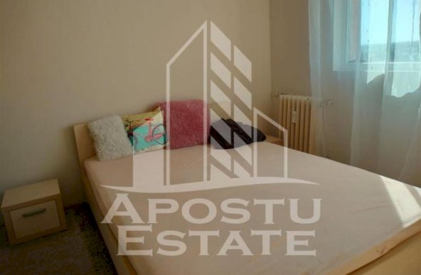 Apartament cu 2 camere semidecomandatin zona Vlaicu