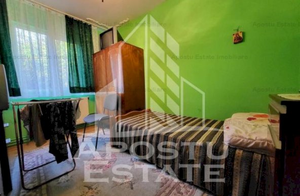 Apartament cu 4 camere, centrala proprie, zona Dacia