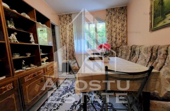 Apartament cu 4 camere, centrala proprie, zona Dacia