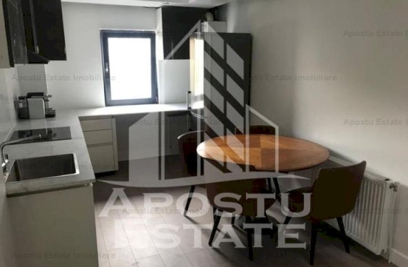 APARTAMENT 3 CAMERE SOARELUI