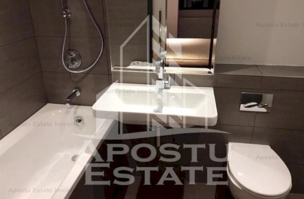 APARTAMENT 3 CAMERE SOARELUI