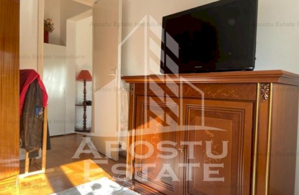 Apartament cu 2 camere 57 mp zona Boul Rosu