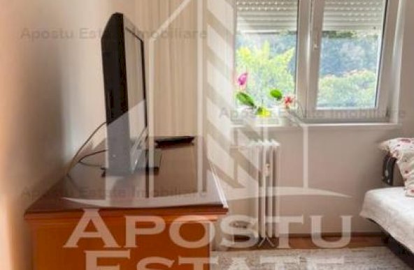 Apartament cu 2 camere 57 mp zona Boul Rosu