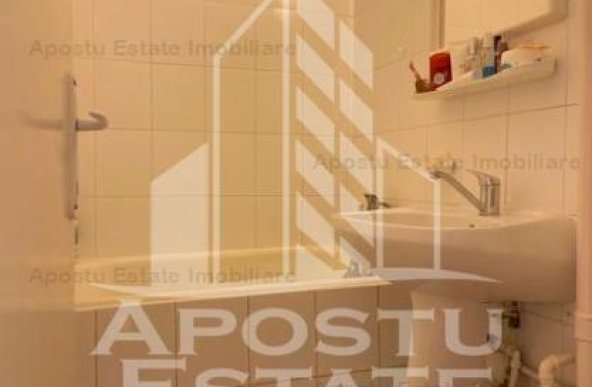 Apartament cu 2 camere 57 mp zona Boul Rosu