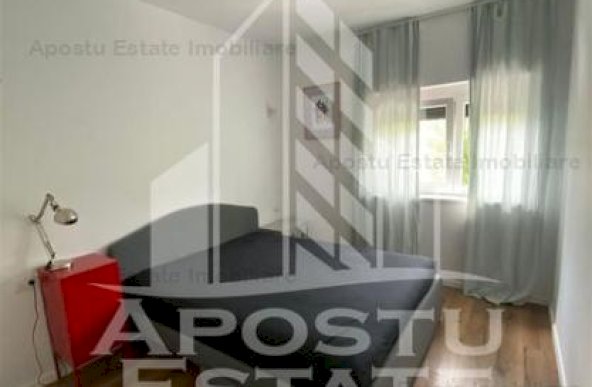 Apartament cu 2 camere,curte proprie si 3 locuri de parcare, Aradului