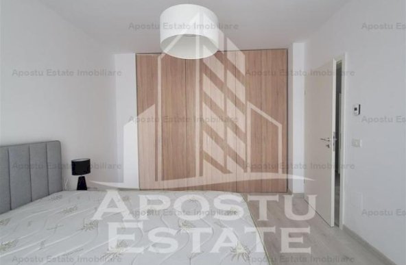 Apartament cu 3 camere, 2 bai, loc de parcare, bloc nou, Aradului