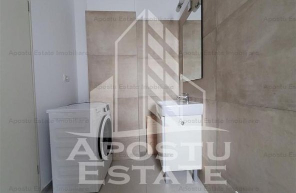 Apartament cu 3 camere, 2 bai, loc de parcare, bloc nou, Aradului