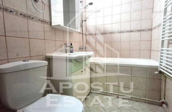 Apartament cu 2 camere semidecomandat centru