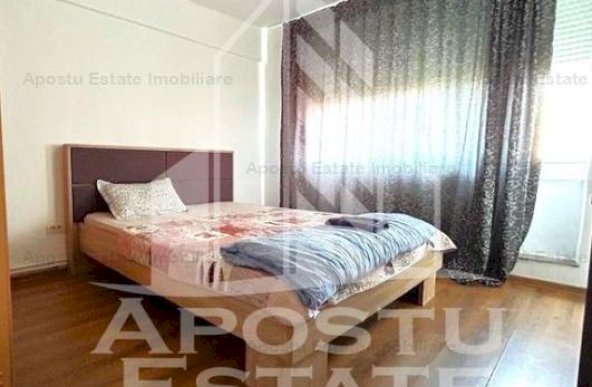 Apartament cu 3 camere 100mp Semidecomandat in zona Ultracentrala