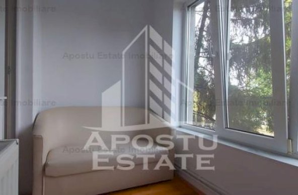 Apartament cu 3 camere  decomandat in zona Maranata