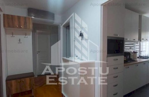 Apartament cu 3 camere  decomandat in zona Maranata