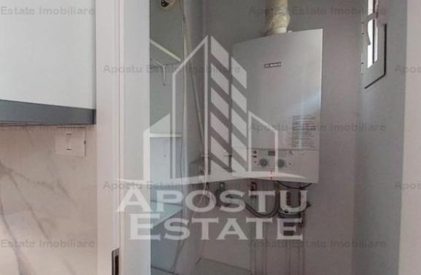 Apartament cu 3 camere  decomandat in zona Maranata