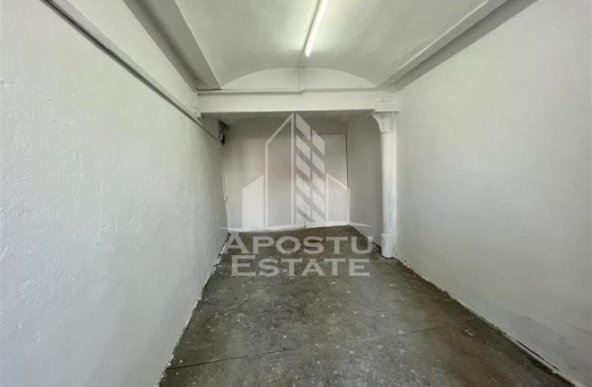 Apartament cu o camera si spatiu comercial zona Simion Barnutiu