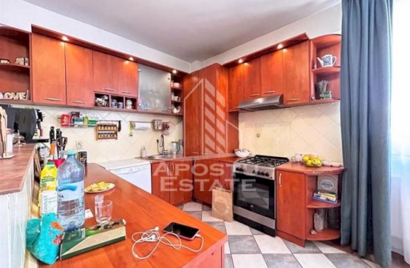 Penthouse pe 3 nivele spatios in zona Odobescu