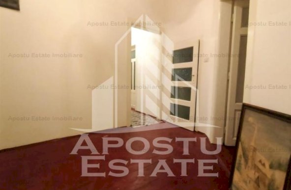 Apartament cu 3 camere la parter, curte individuala, in zona Iosefin