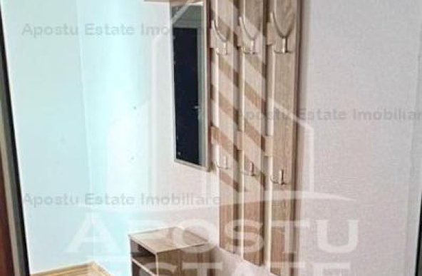 APARTAMENT CU 4 CAMERE DECOMANDAT, CETRALA POPRIE, SALA OLIMPIA