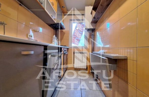 Apartament cu 3 camere, decomandat, 62 mp, Aurel Vlaicu