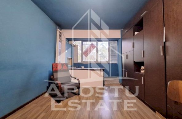 Apartament cu 3 camere, decomandat, 62 mp, Aurel Vlaicu