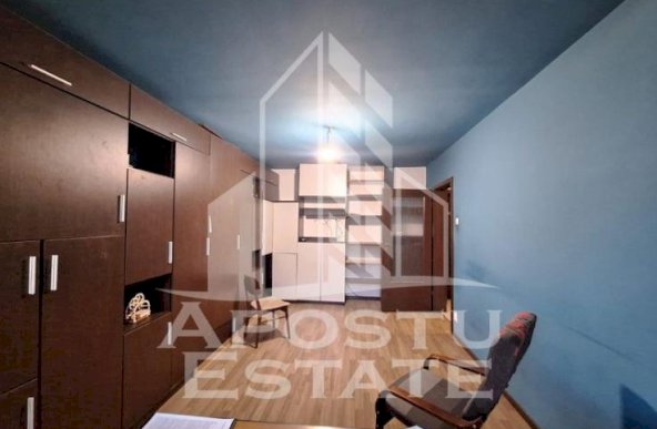 Apartament cu 3 camere, decomandat, 62 mp, Aurel Vlaicu