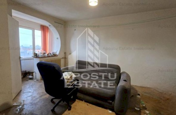 Apartament cu o camera ideal pentru investitie, zona Circumvalatiunii